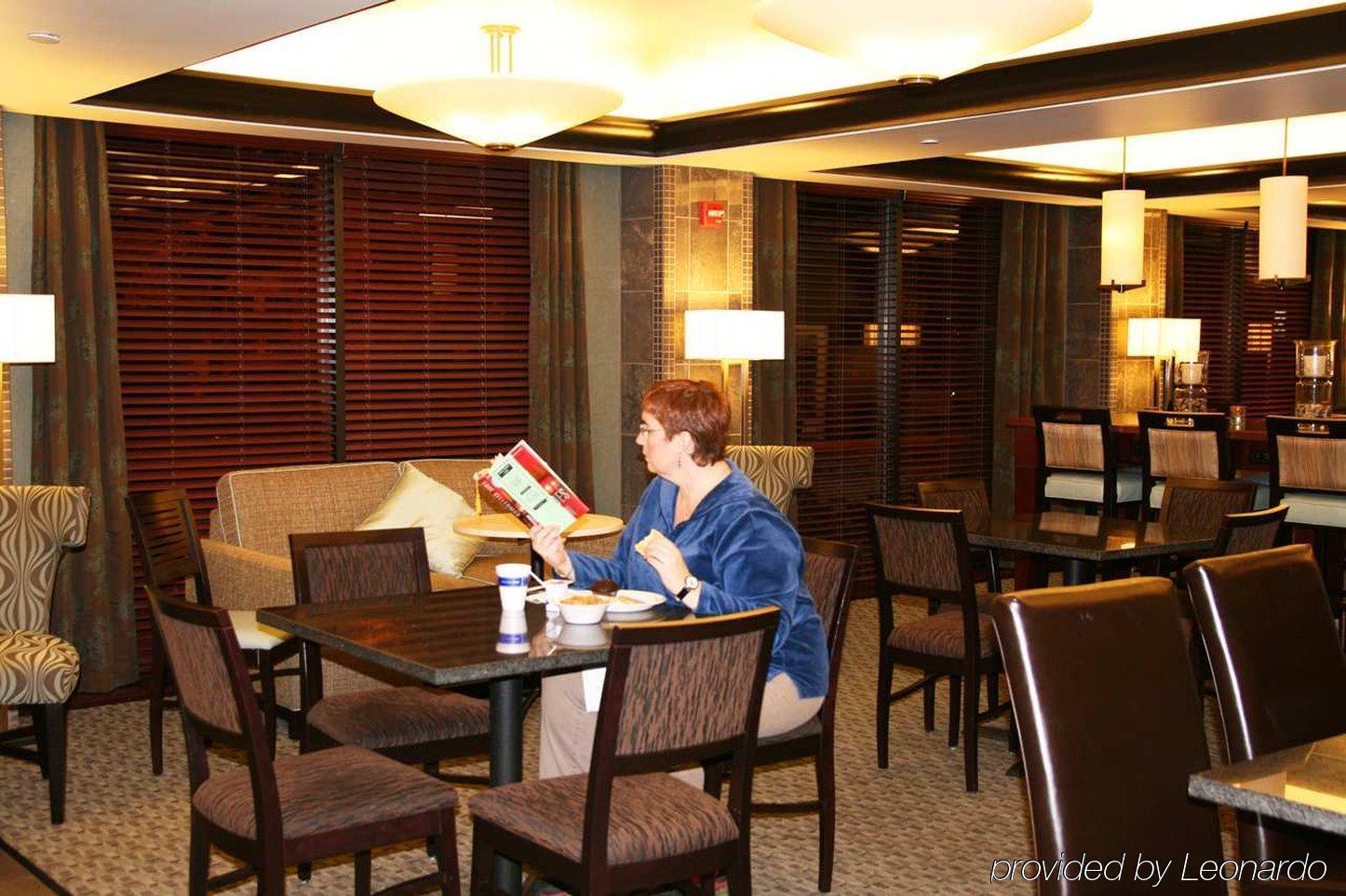 Hampton Inn Traverse City Ristorante foto